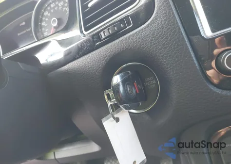 2012 Volkswagen Touareg Tdi Sport z USA, uszkodzony, nr VIN WVGFK9BP6CD005165